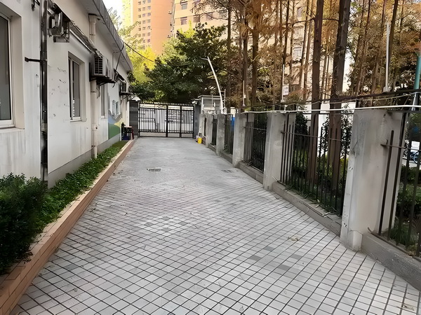 深圳本科直接落户_演硬汉成名却情路坎坷，8年不敢谈恋爱，遇小10岁的她成宠妻狂魔 却情路坎坷相关法律法规根据